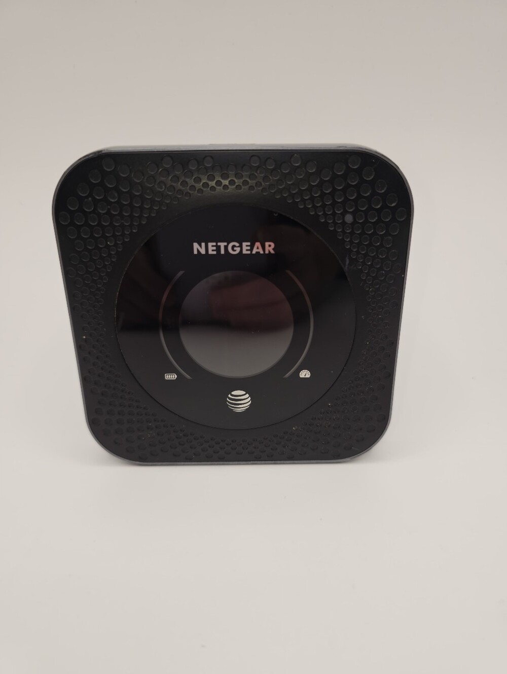 NETGEAR Mobile Hotspot - Black - AT&T